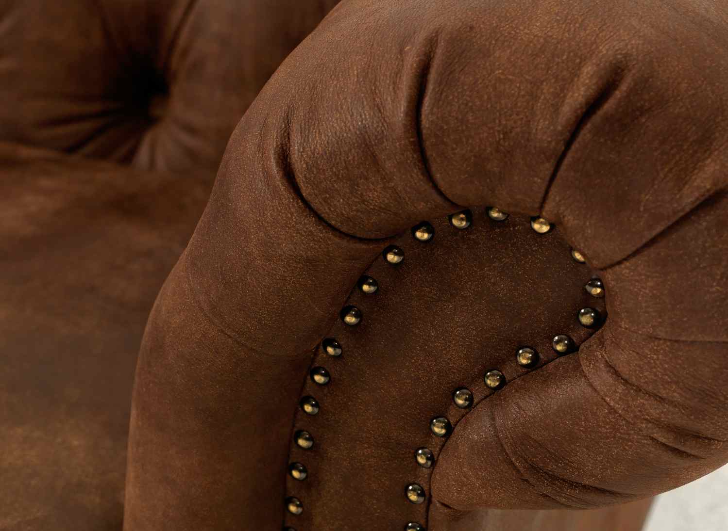 Churchill sofa by Furninova - Image 6