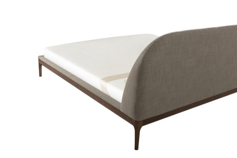 Bernini bed with Flora fabric by Tonincasa - Image 2