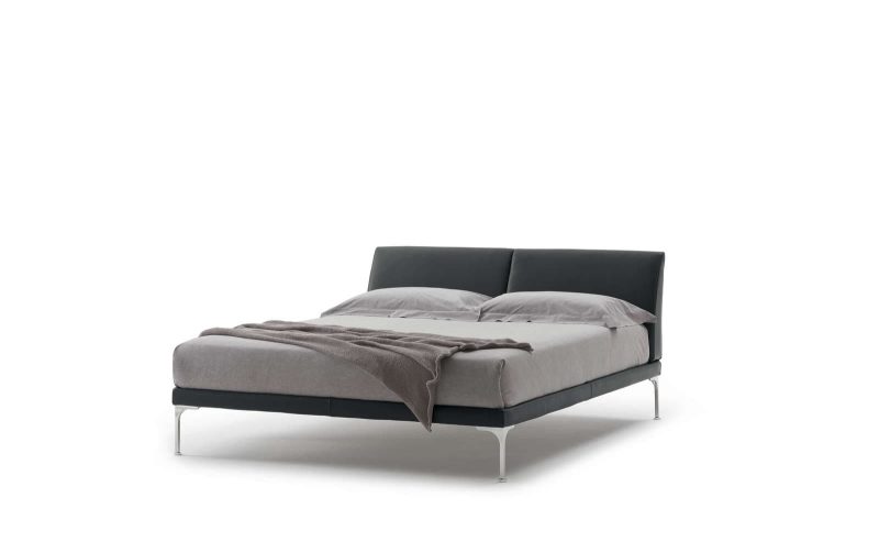 Jennifer bed