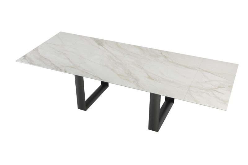 Cube dining table by Tonincasa