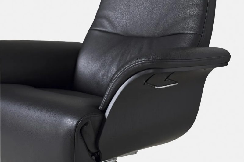 Timeout recliner armchair with footrest by Conform - Image 21