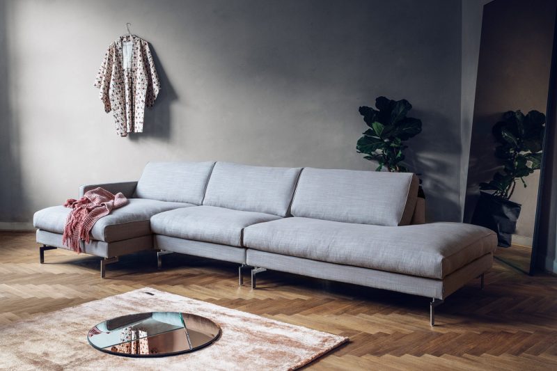 Blues day sofa by Furninova