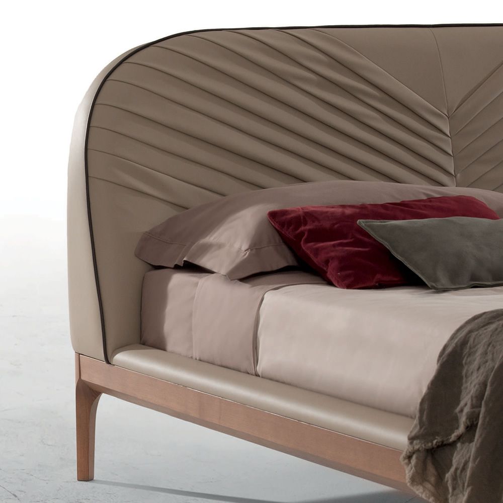 Michelangelo bed by Tonincasa - Image 4