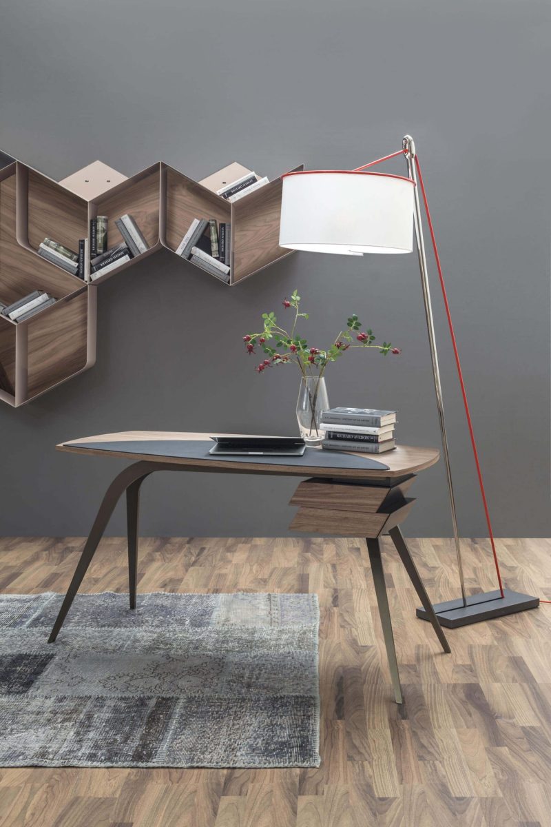Logos writing desk by Tonincasa