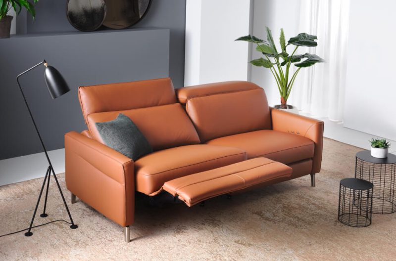Columbia 2 seater leather sofa by Rom - Image 2