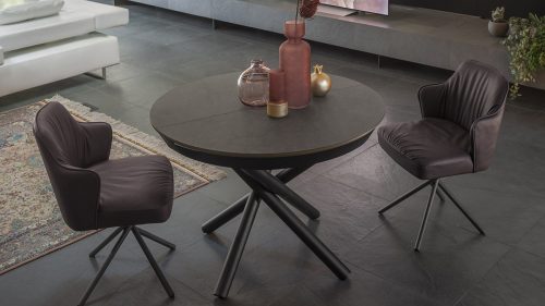 Celsius dining table by Altacom