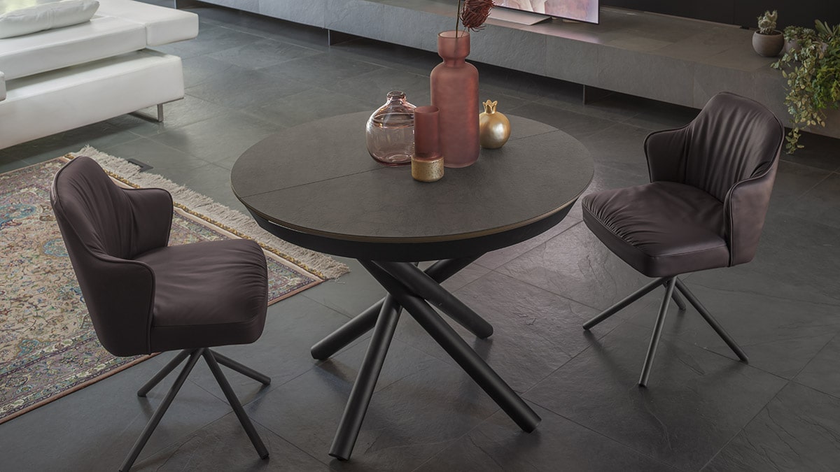 Celsius dining table by Altacom