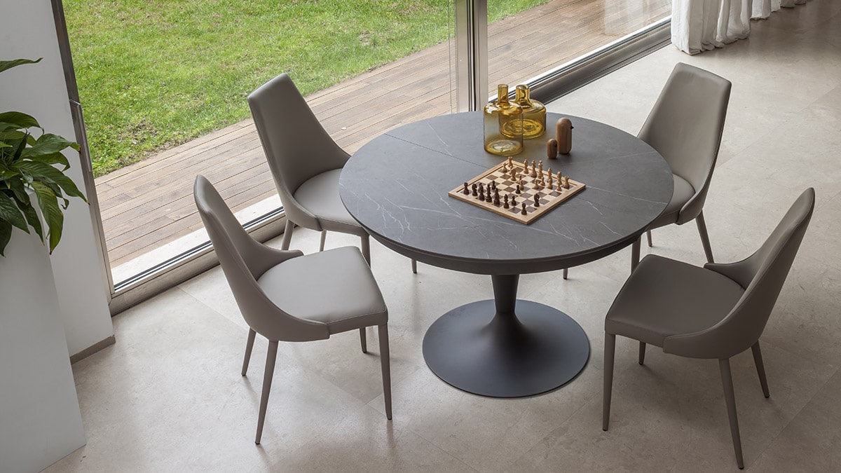Sun dining table by Altacom