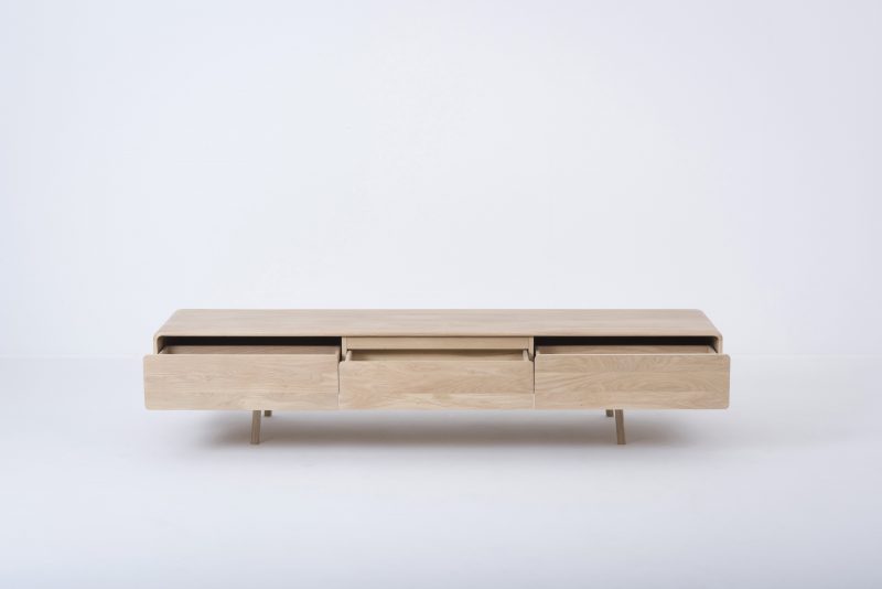 Fawn solid wood lowboard 3 drawers - Image 5