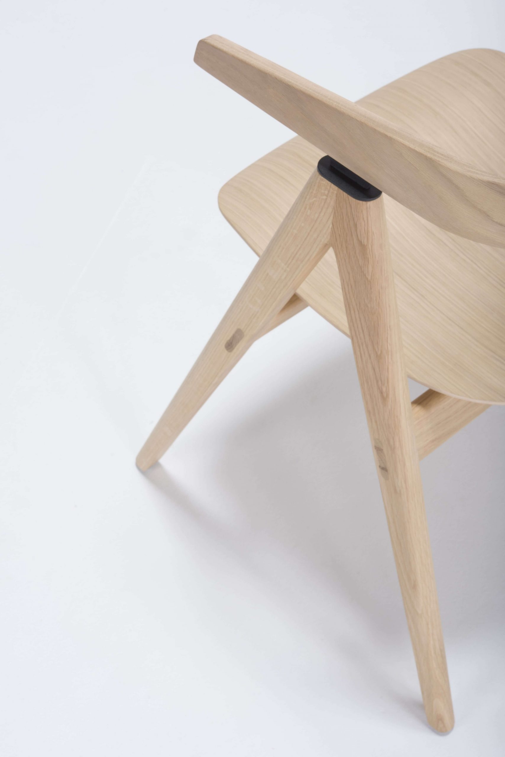 Ava wood chair - Image 10