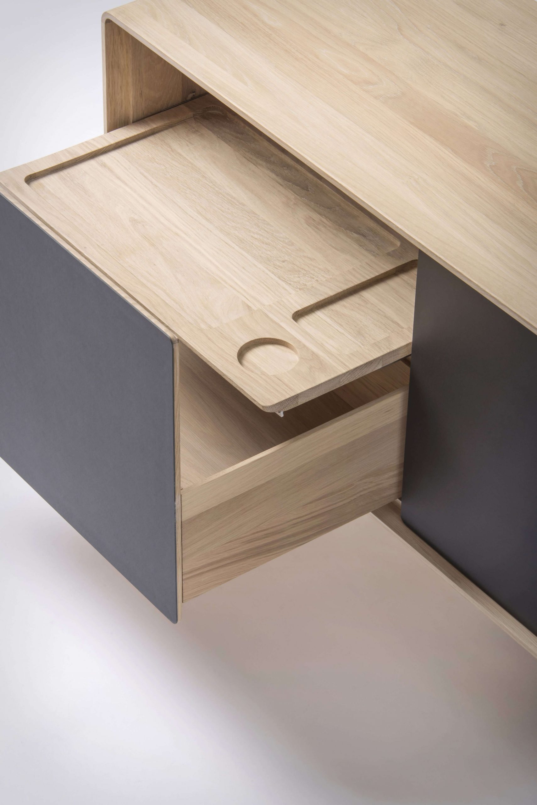 Fine solid wood sideboard - Image 15