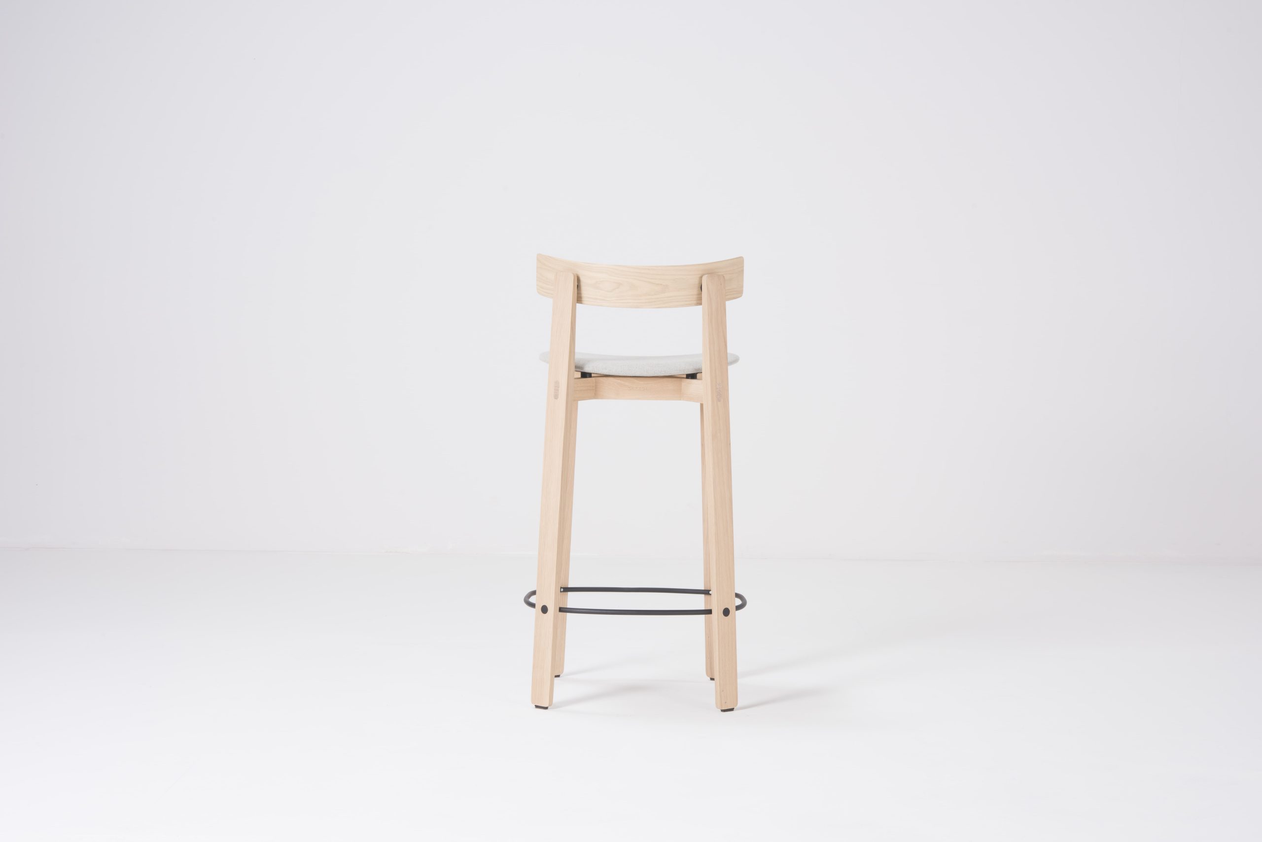 Nora bar chair by Gazzda - Image 3