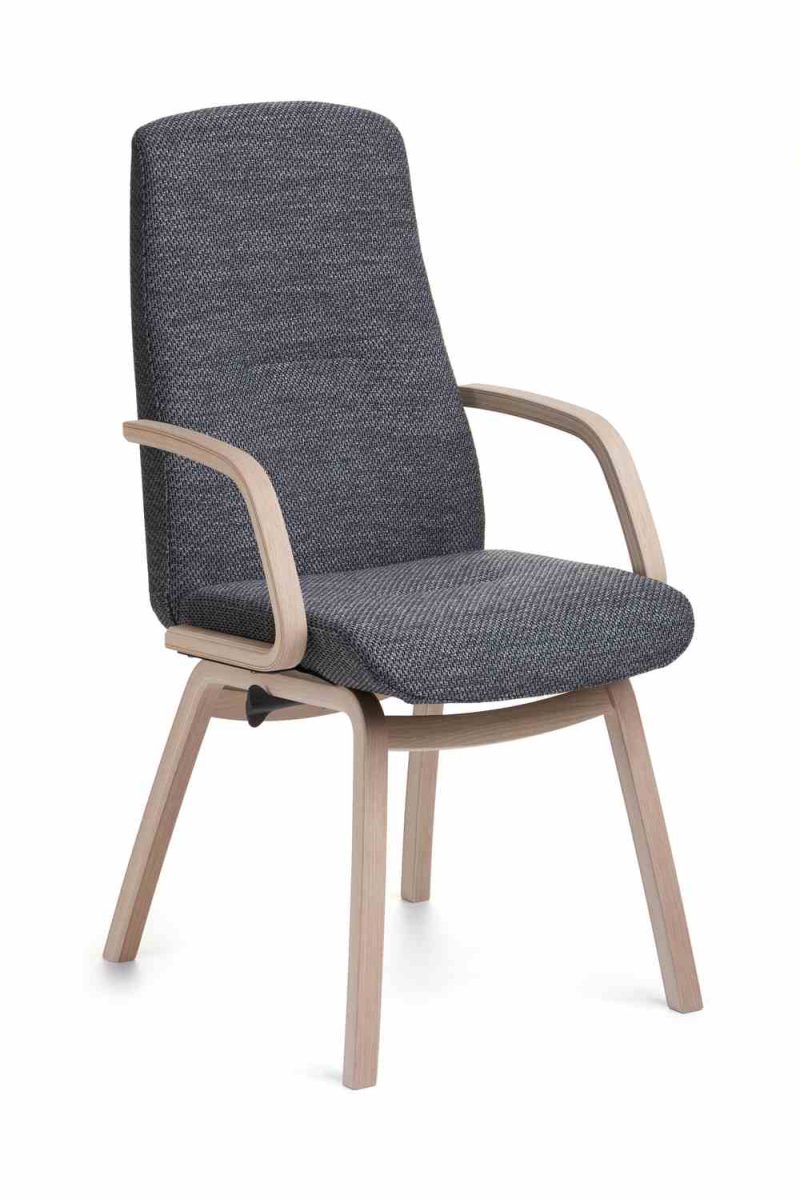 Freetime dining armchair by Conform