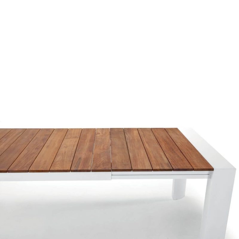 Top extendable outdoor table by Idol - Image 4