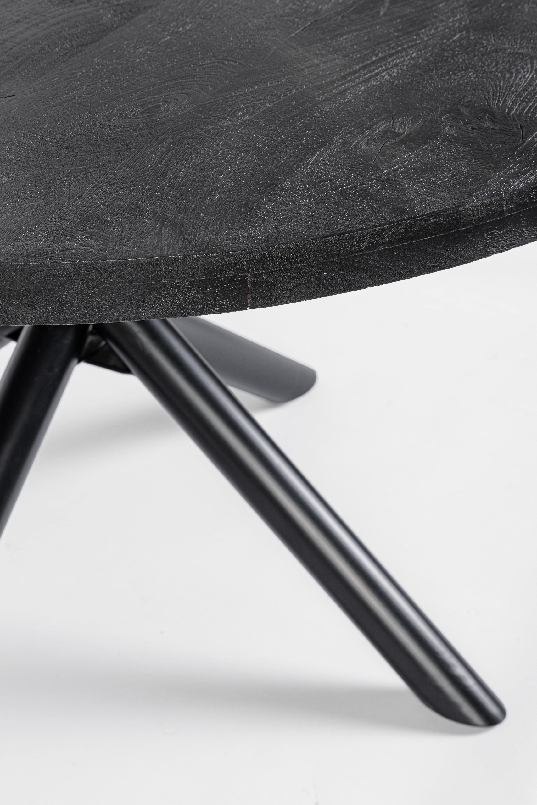 Hastings round dining table by Bizzotto - Image 5