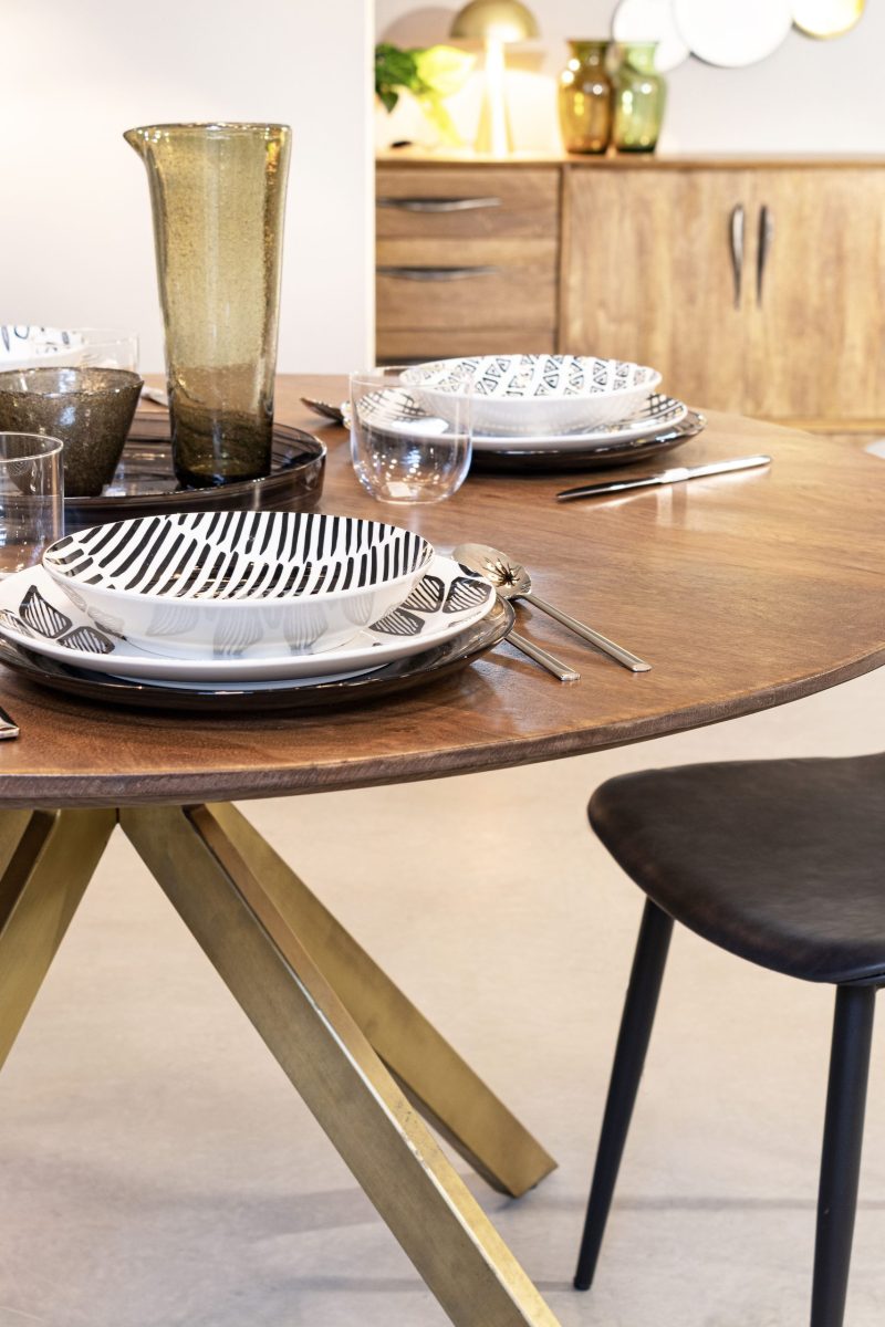 Sherman wood round dining table by Bizzotto - Image 5