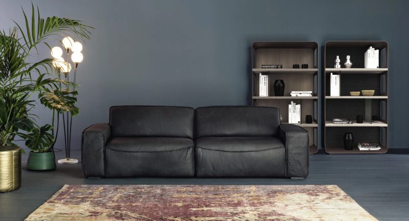 Cambridge leather sofa by Devina Nais - Image 2