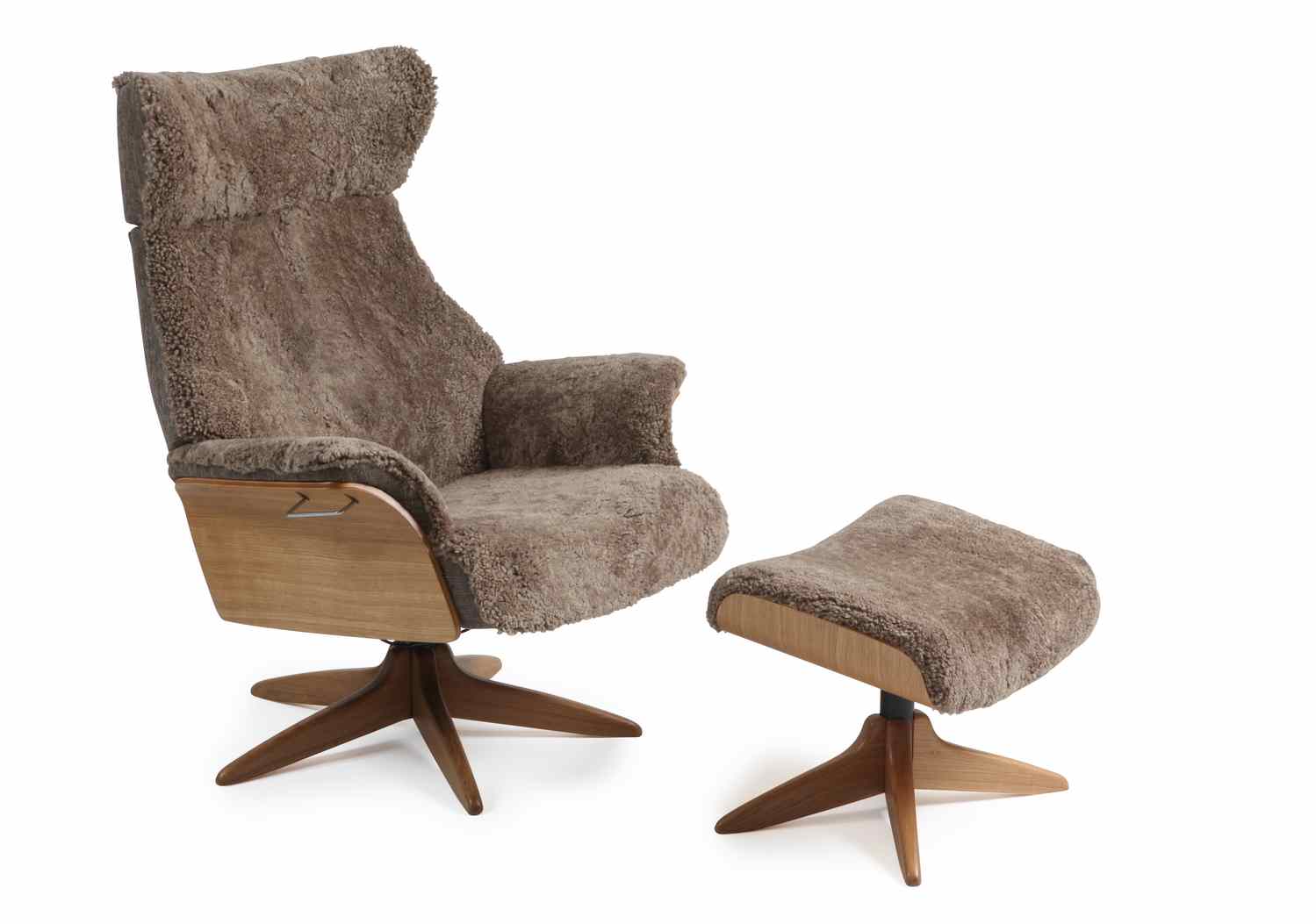 Air sheepskin swivel return memory armchair by Conform - Image 8